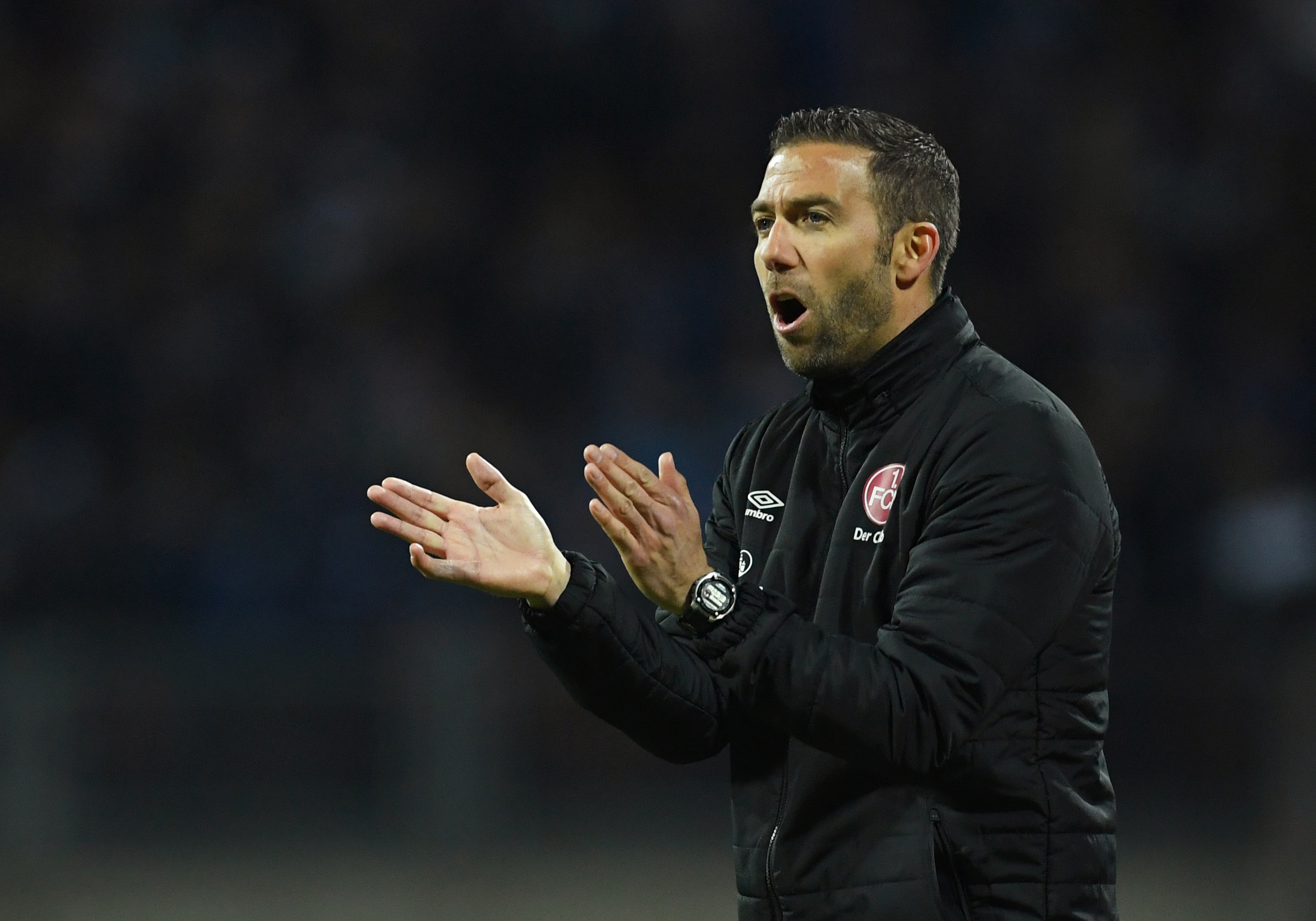 半岛体育vip注册-包含沙尔克新任主帅上任后首战败绩难掩不足的词条