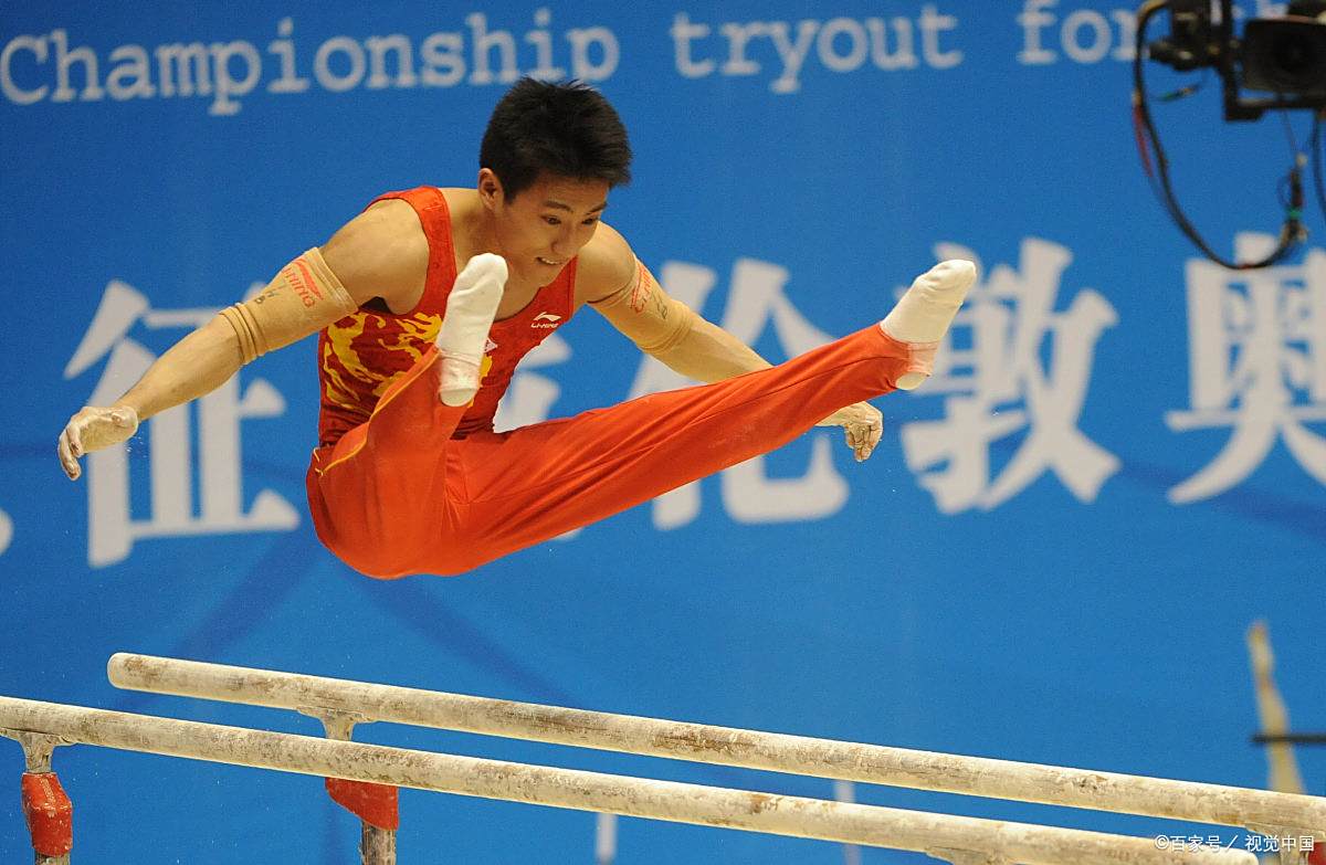 半岛体育平台-选手意外受伤，比赛现场一片紧张