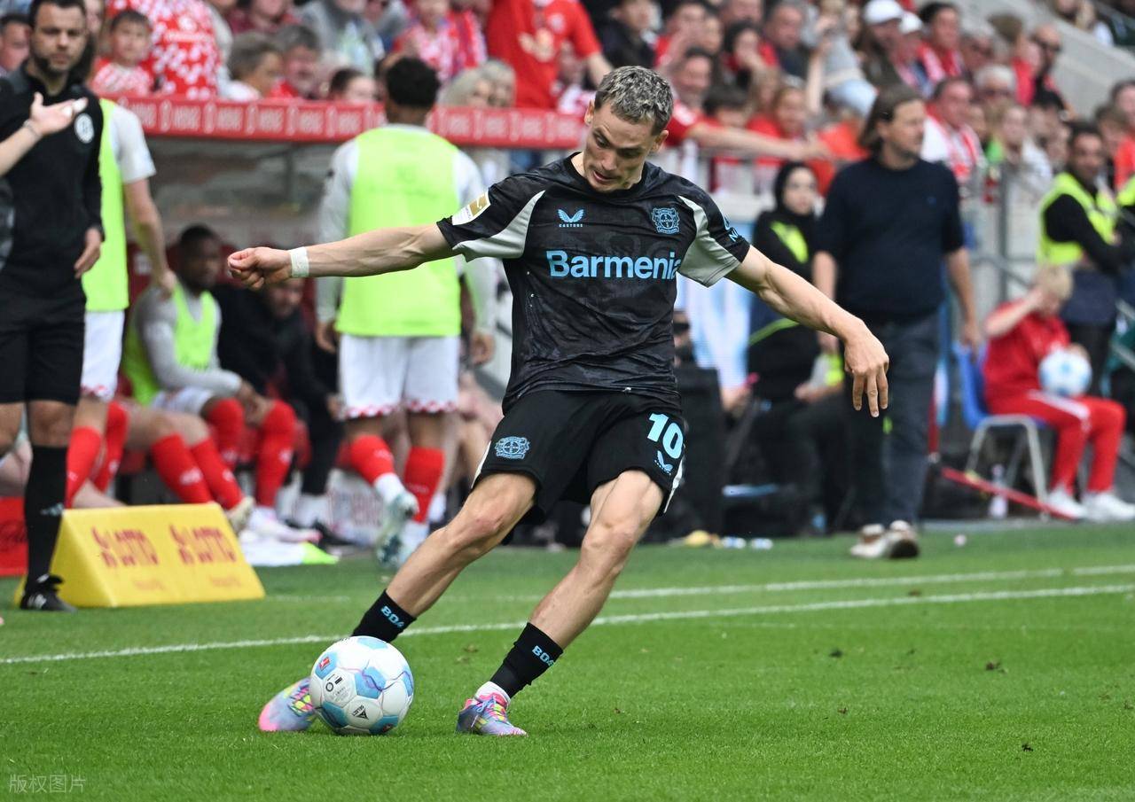 半岛体育电竞-包含利物浦球星维纳尔杜姆正式加盟拜仁慕尼黑的词条