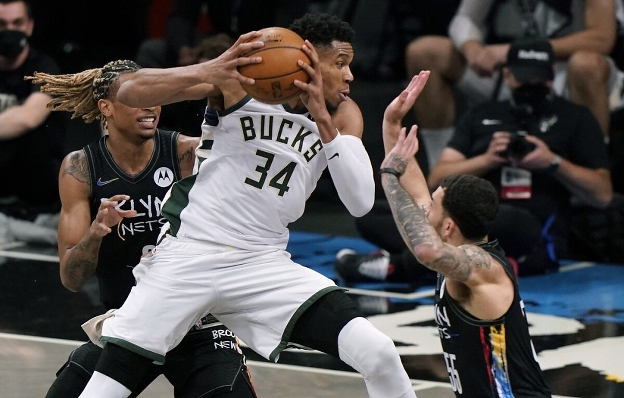 半岛体育官方入口-关于雄鹿vs篮网，何方能取得胜利？的信息