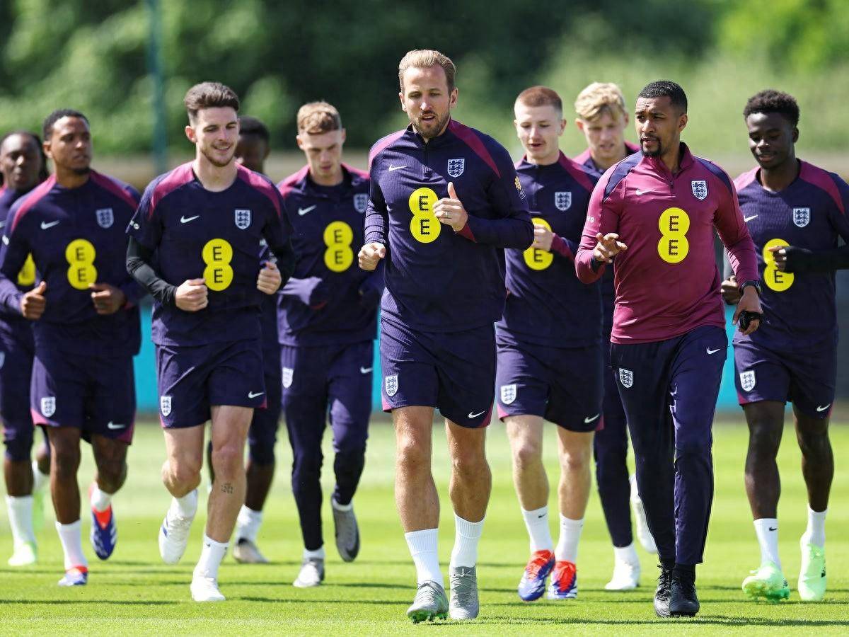 半岛体育官网入口-关于冰岛足球甲级别联赛球员为比赛展现顶尖水准的信息