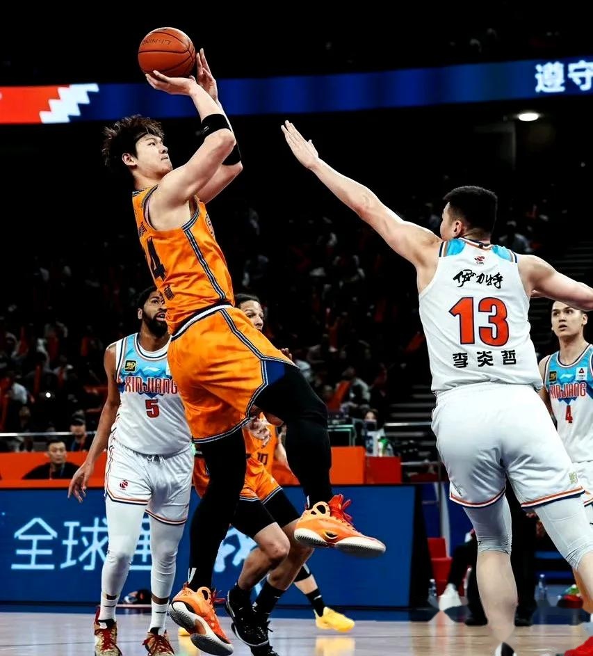 半岛体育中国官网-CBA球队冬训集结备战，球员士气高涨的简单介绍