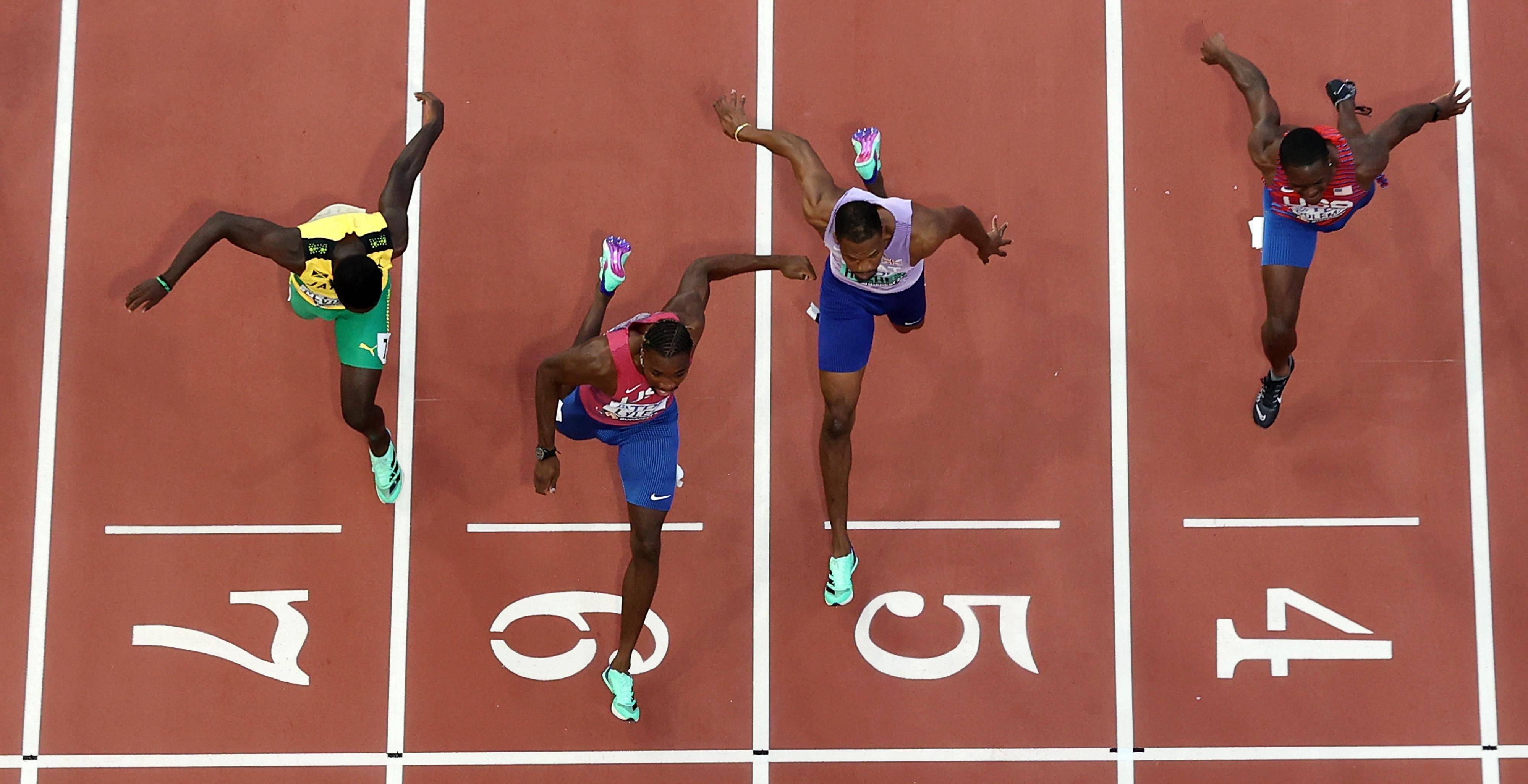 法国田径女选手健步如飞,夺得关键胜利 法国田径女选手健步如飞,夺得关键胜利