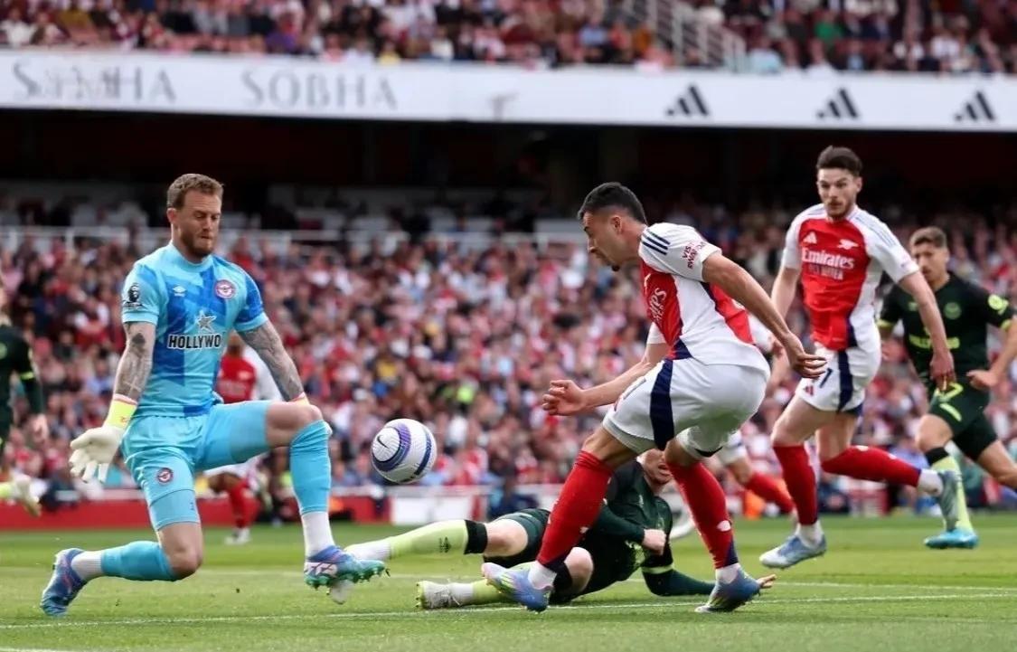 半岛体育电竞-阿森纳客场迎来胜利，欧冠资格竞争激烈