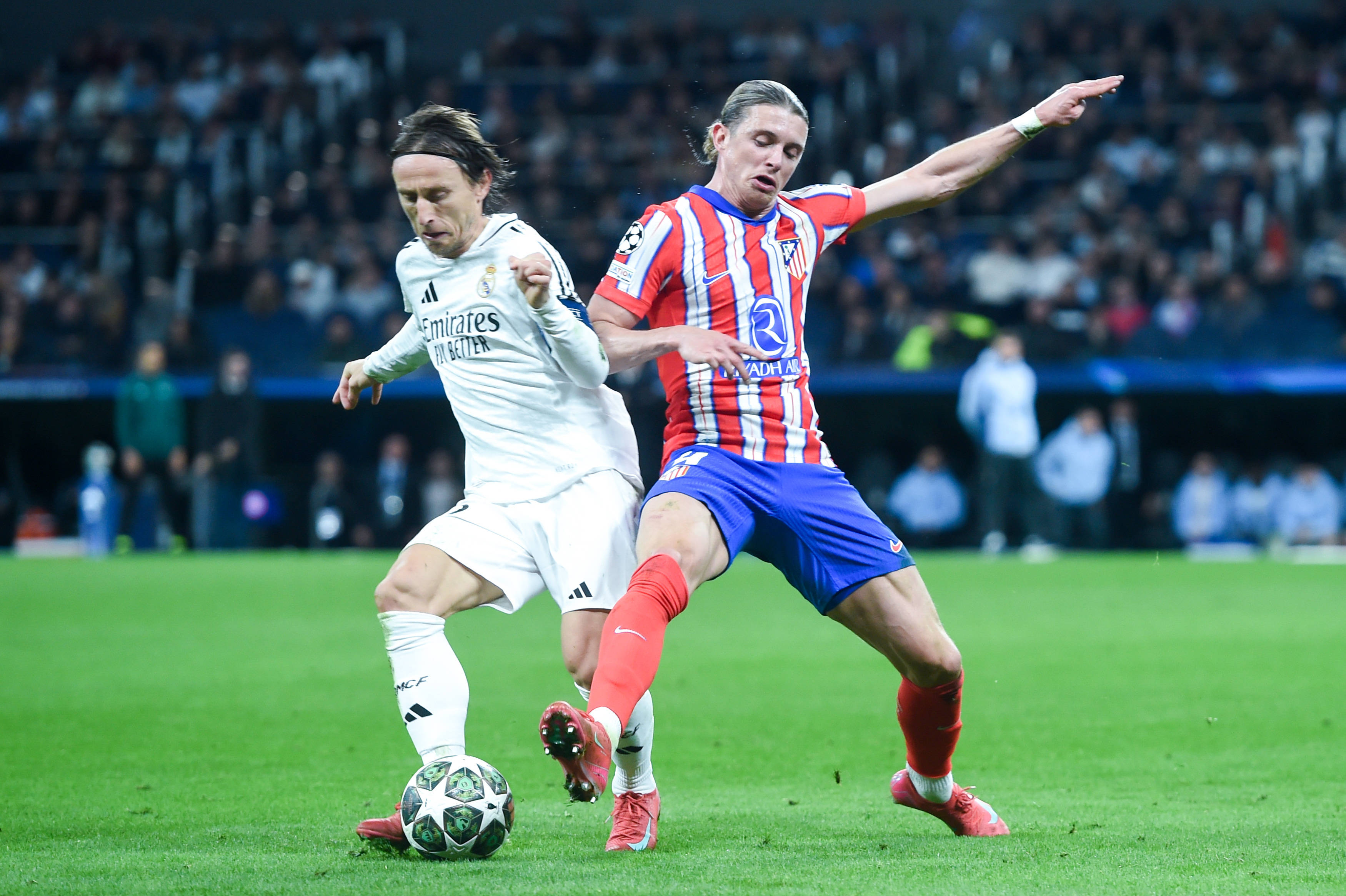 阿森纳客场迎来胜利，欧冠资格竞争激烈