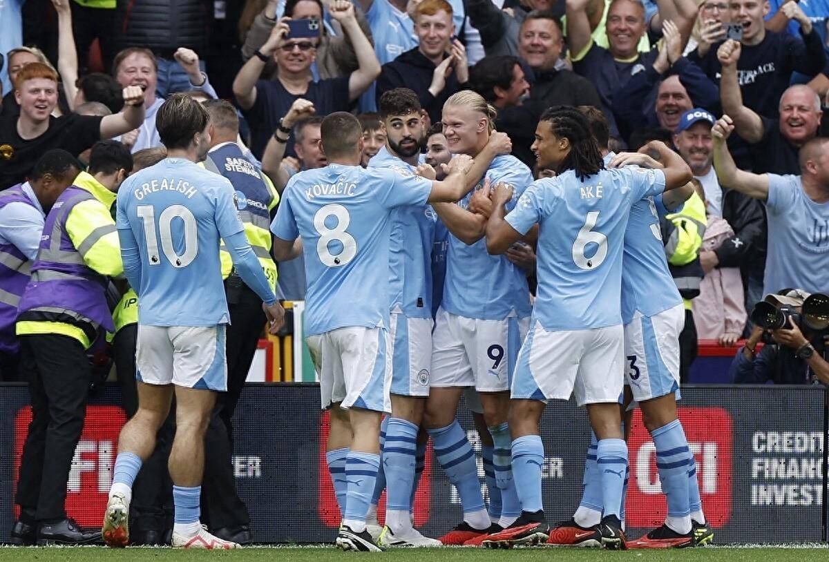 莱斯特城客场击败谢菲联,继续领先 莱斯特城客场击败谢菲联,继续领先