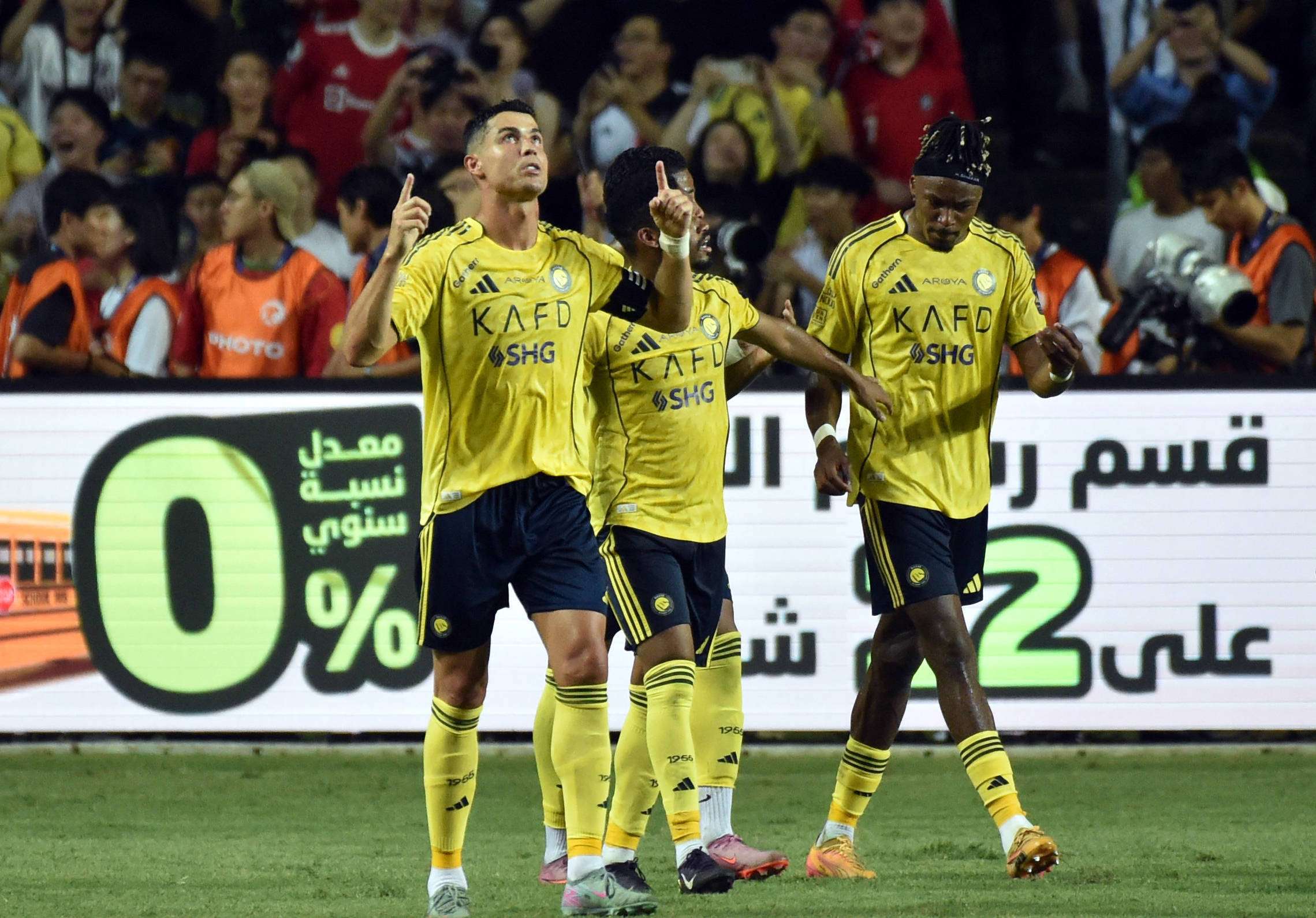 半岛体育下载-经过激烈争夺！球队最终获得胜利！