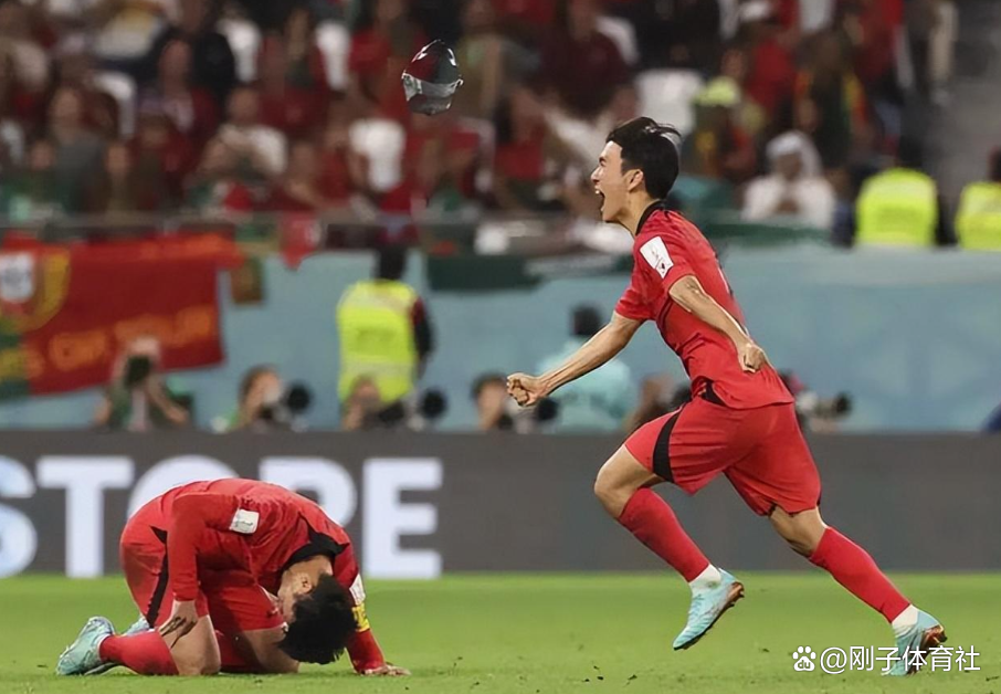 经过激烈争夺!球队最终获得胜利! 经过激烈争夺!球队最终获得胜利!