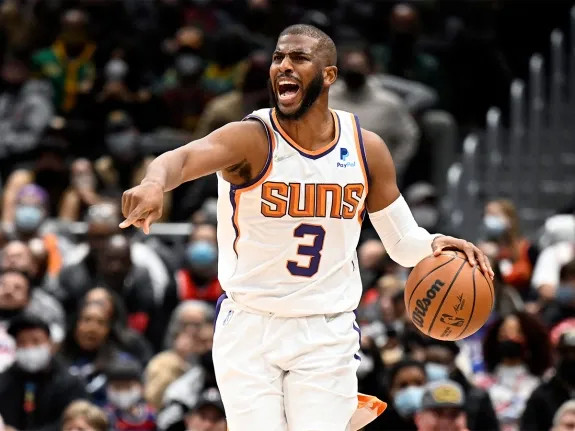 惊险胜出!球队关键时刻站稳脚步取胜 惊险胜出!球队关键时刻站稳脚步取胜