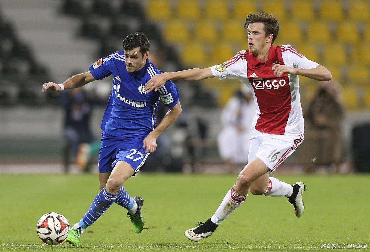 半岛体育在线-阿贾克斯再胜对手，守住榜首位置的简单介绍