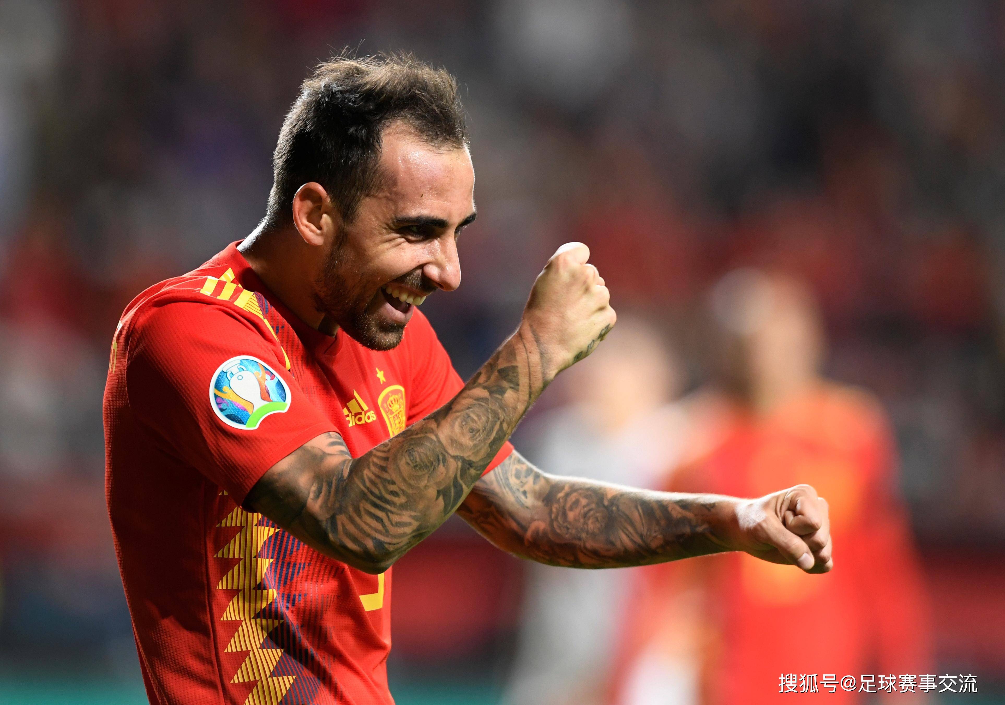 半岛体育在线-欧洲杯资格赛势如破竹，球队士气高昂