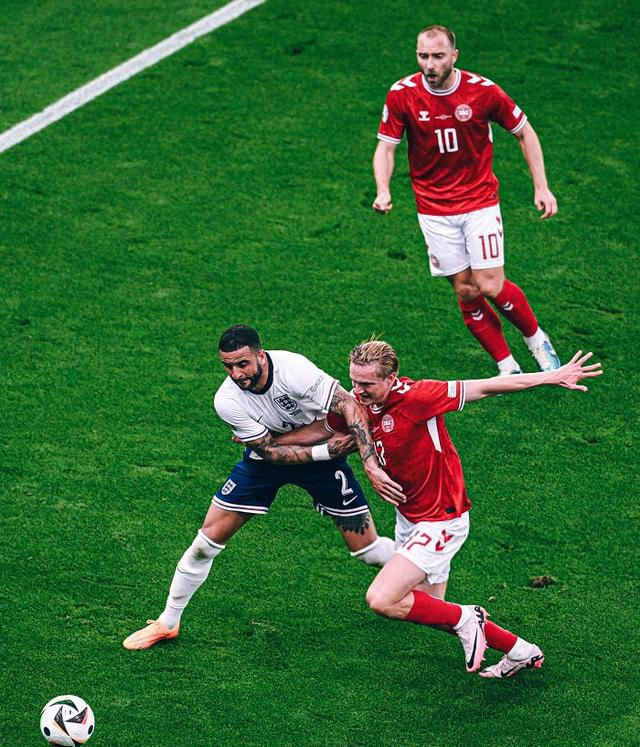 欧洲杯资格赛势如破竹，球队士气高昂