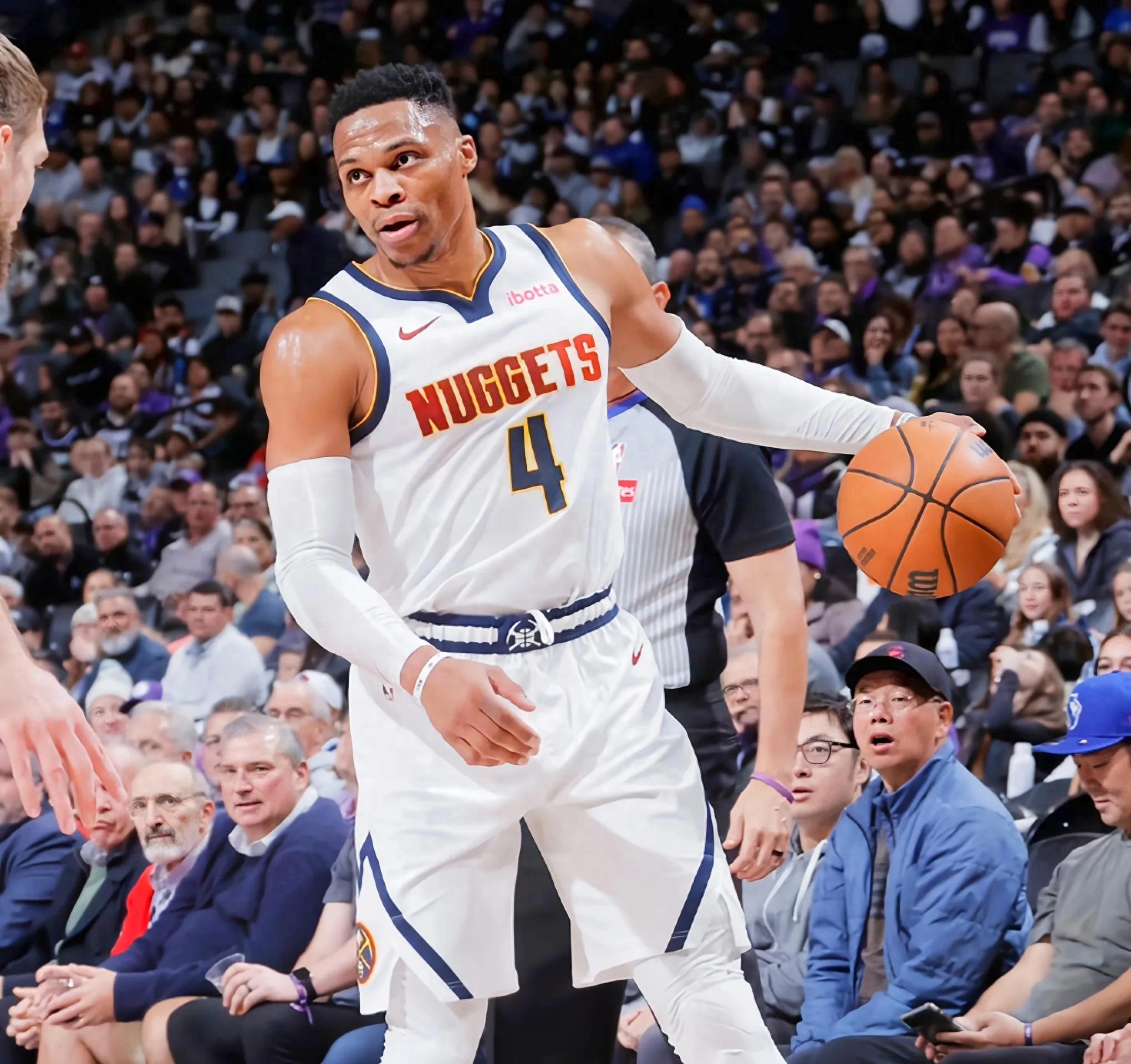 掘金新秀状态亮眼,已经成为球队重要一员 掘金新秀状态亮眼,已经成为球队重要一员