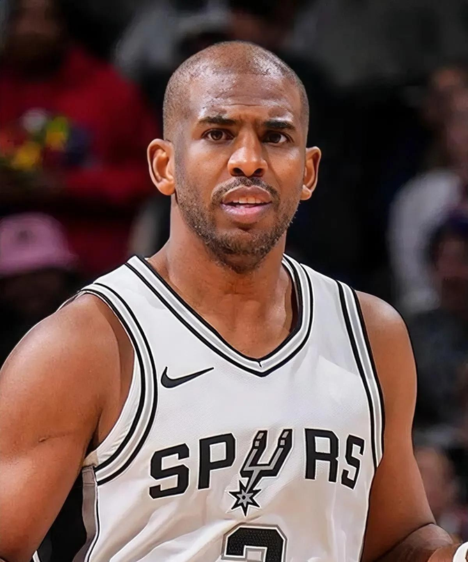 保罗膝盖受伤恐需休战两周,火箭或将面临挑战 保罗膝盖受伤恐需休战两周,火箭或将面临挑战