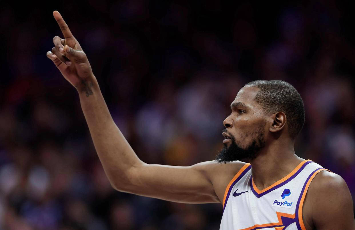 半岛体育娱乐-杜兰特成为勇士历史上第三位得分王的简单介绍