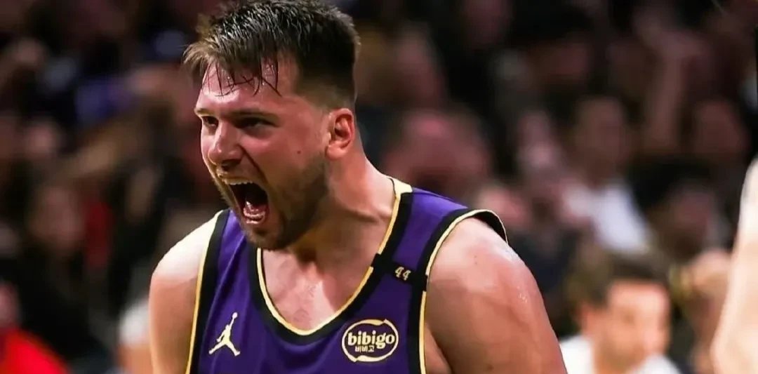 半岛体育app下载-灰熊主场失利，湖人勇夺连胜