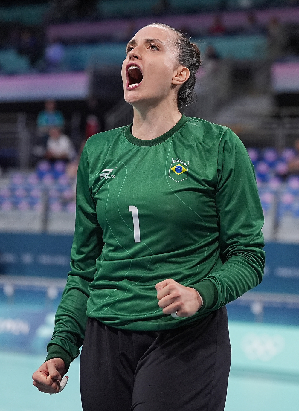 半岛体育在线登录-挪威女足队未能挺身踢出比赛