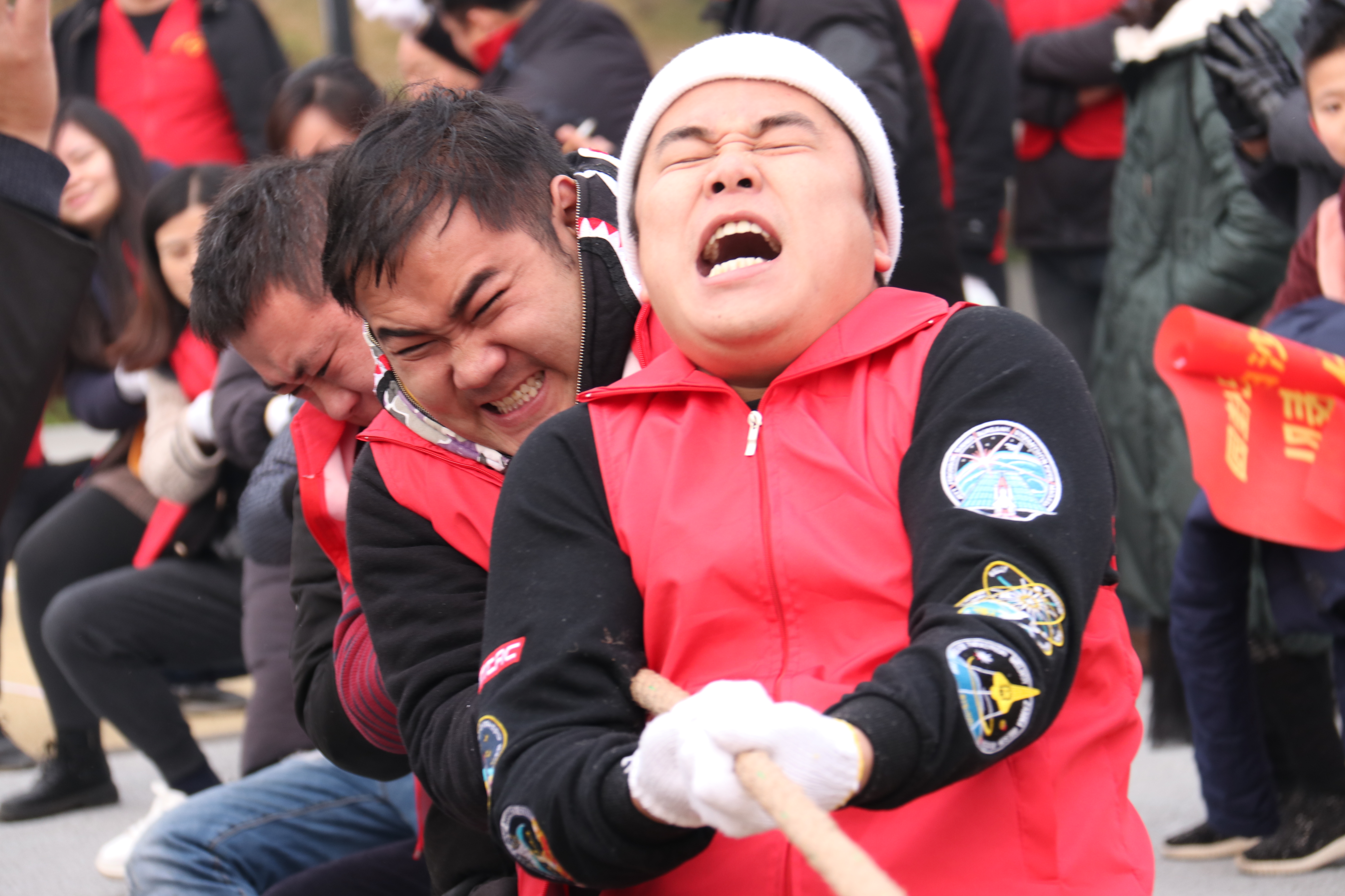 半岛体育电竞-队员全力以赴，演绎震撼实力